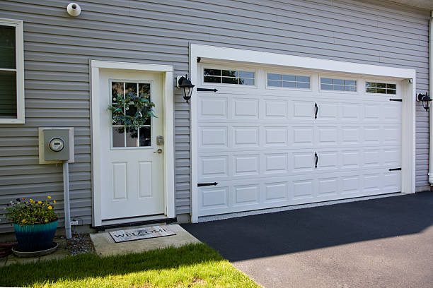 24/7 Emergency Garage Door Panel Replacement experts in Factoryville, PA
